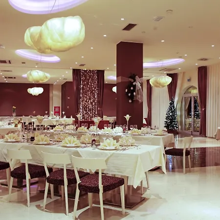 Korkyra Hotell 4*