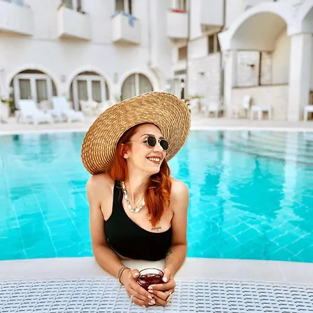 Korkyra Hotell 4*